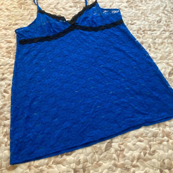 Royal Blue Lace Nightie with Black Trim - Picture 4 of 7